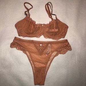 Victoria’s Secret Bra 34C & Pantie Small Set